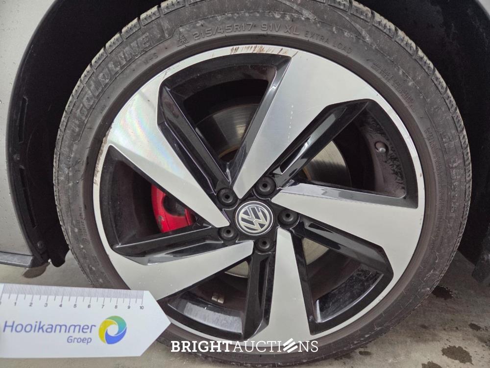 Volkswagen Polo GTI 2.0 TSI 200pk 2018, R-943-GD