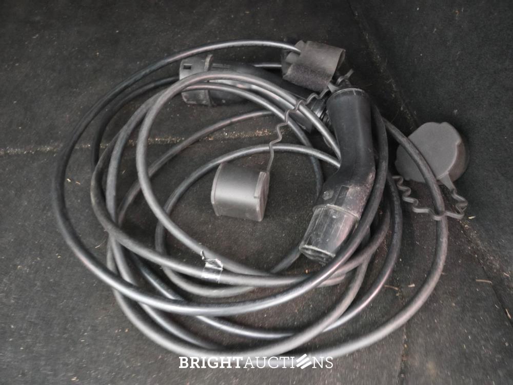 Volvo V60 T6 Recharge R-Design 2.0 AWD 398pk 2022 (Origineel-NL), P-467-DX