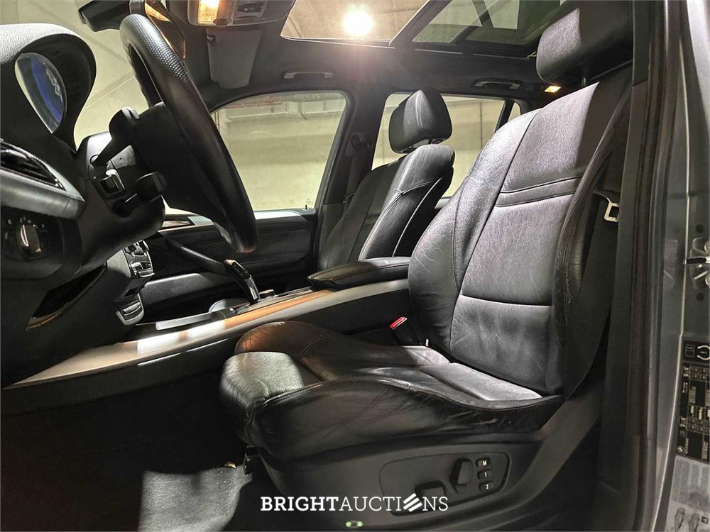 BMW X5 xDrive48i 4.8 V8 E70 355pk 2007, P-834-RB Youngtimer