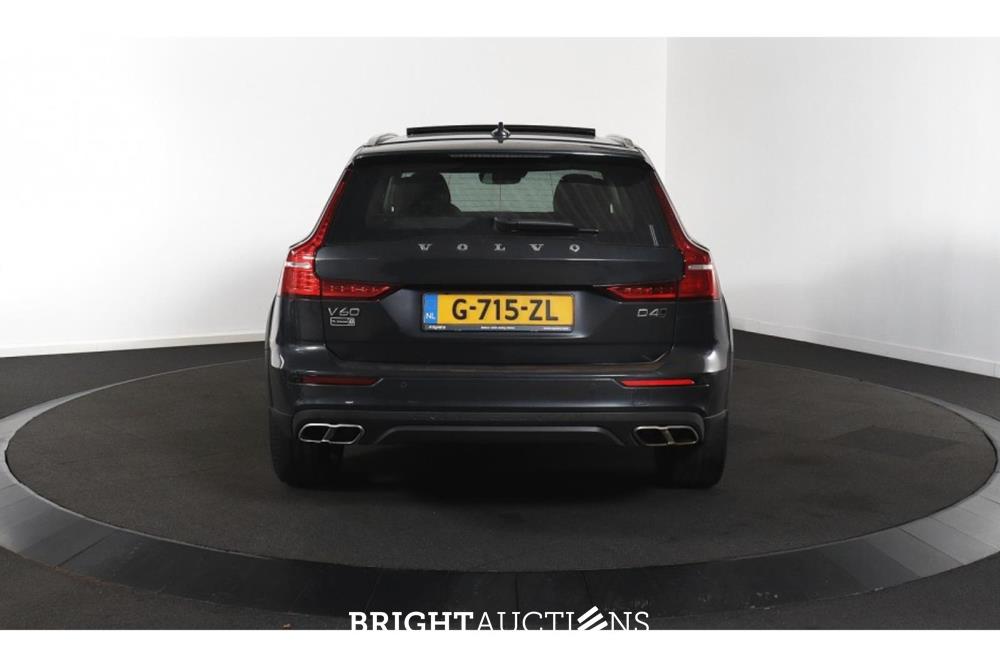 Volvo V60 Cross Country Pro 2.0 AWD 190pk 2020 (Origineel-NL), G-715-ZL