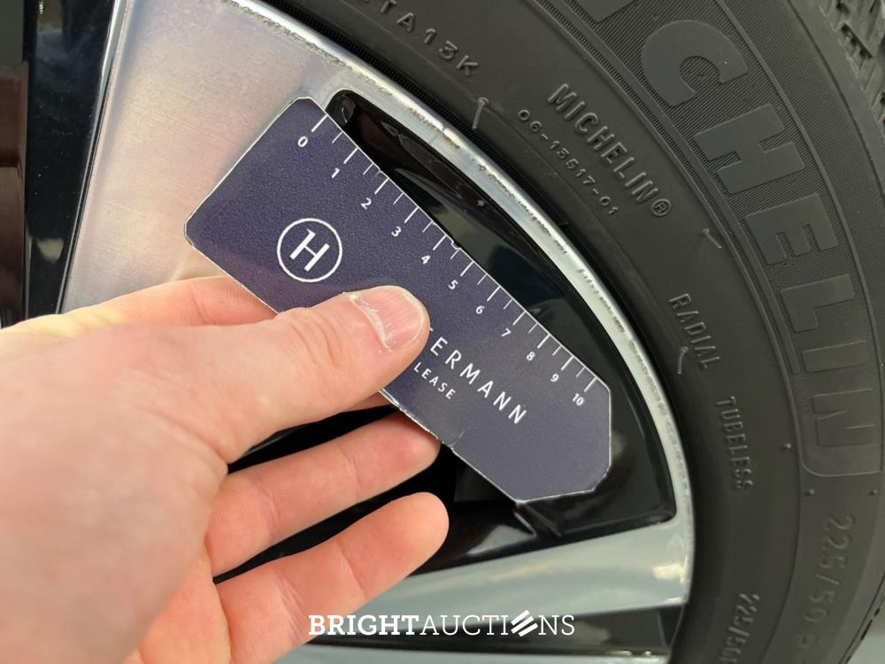 Volvo V60 B3 Momentum 2.0 163pk 2022 (Origineel-NL), N-525-SZ
