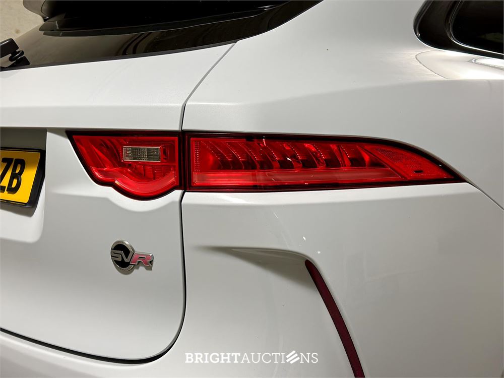 Jaguar F-Pace 5.0 V8 S/C AWD SVR 551pk 2019, T-214-ZB