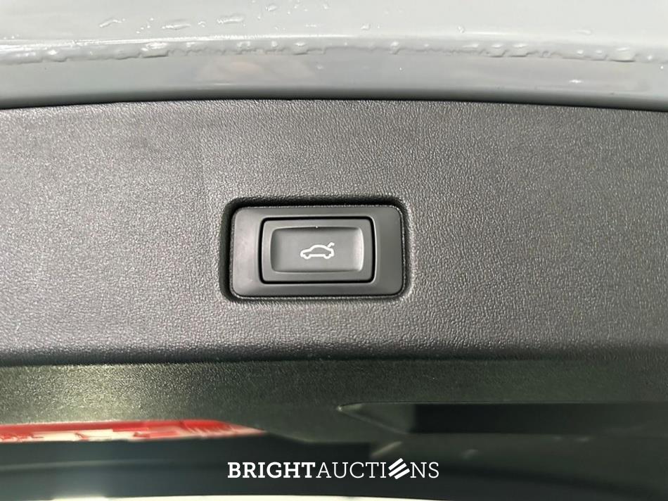 Audi Q4 35 Launch Edition 55 kWh 170pk 2021 (Origineel-NL), N-506-XJ