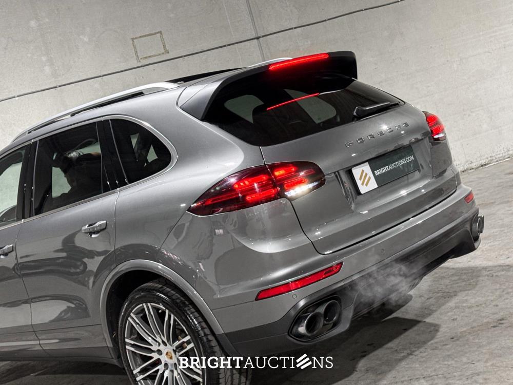 Porsche Cayenne Turbo 4.8 V8 520pk 2017 Sport-Chrono