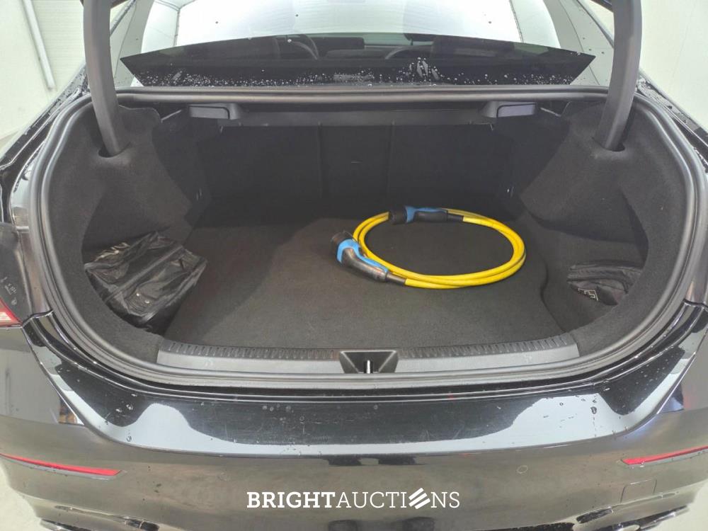 Mercedes-Benz A-klasse 250 e Business Solution AMG Limited 160 pk 2021, N-044-HS