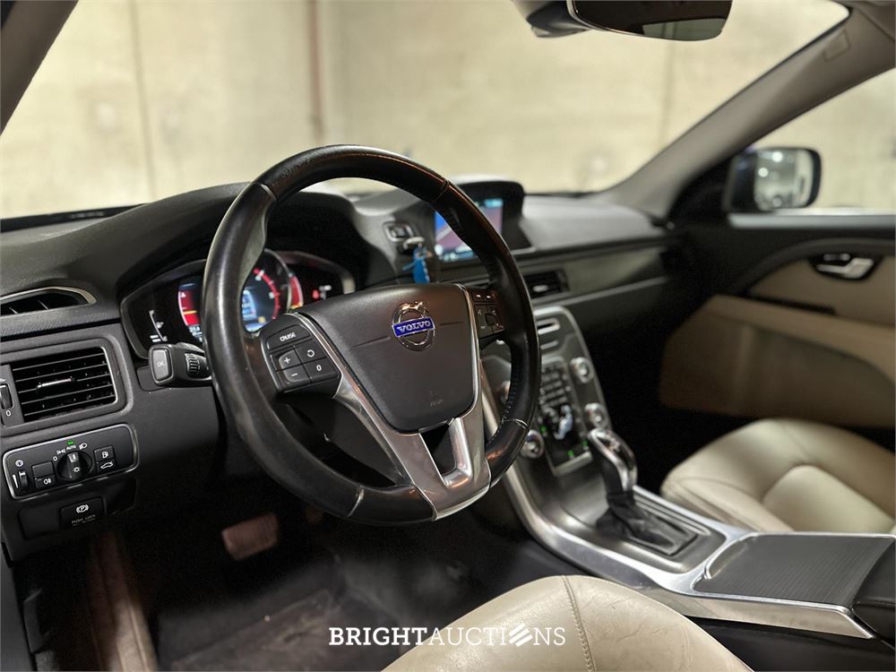 Volvo XC70 2.0 D4 FWD Momentum 181pk 2014 (Origineel-NL) Automaat, 2-XLB-00