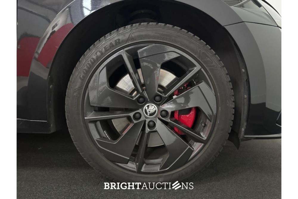 Škoda Octavia Combi RS iV PHEV Business 1.4 TSI 258pk 2021 (Origineel-NL), N-280-KK