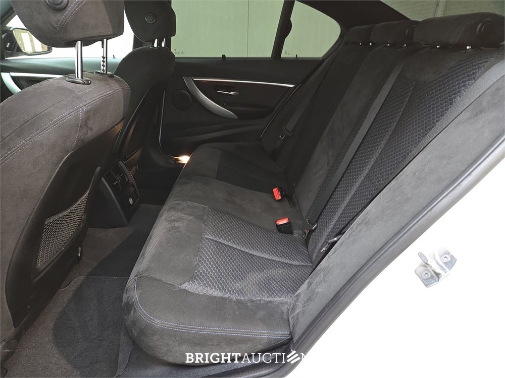 BMW 318i 3-serie Centennial Executive 136pk 2016 (Origineel-NL) 3-Serie, KG-729-G