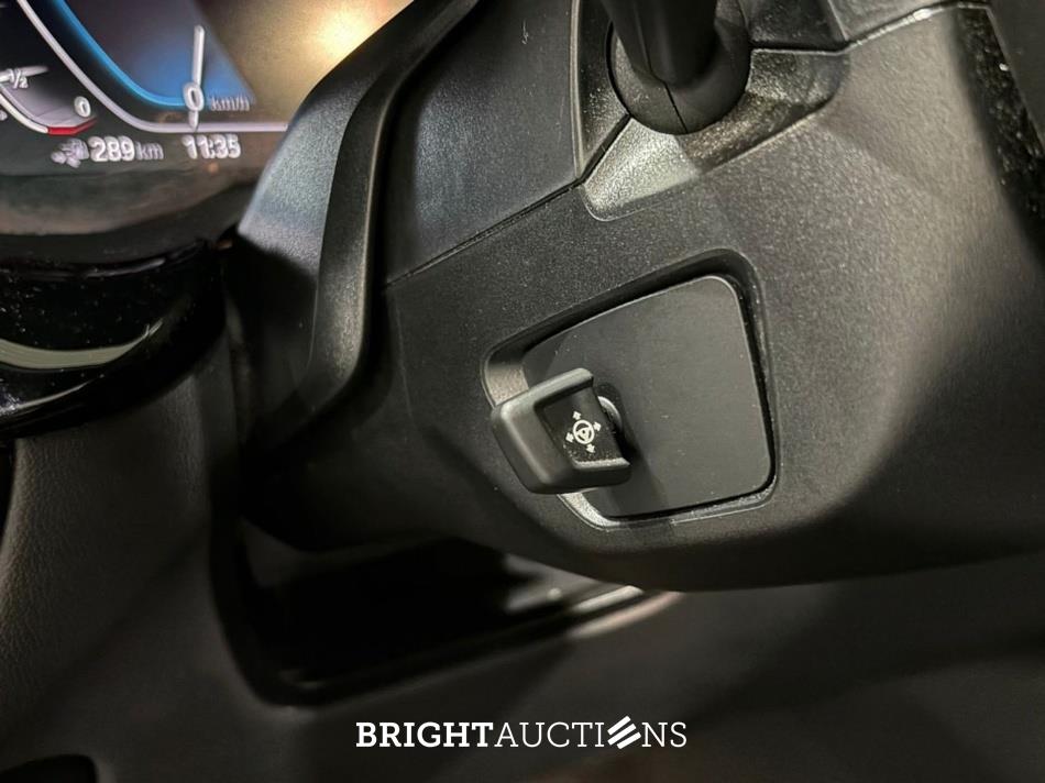 BMW 530e Touring  Business Edition Plus M-pakket 184pk 2023 (Origineel-NL) 5-Serie, S-330-LL