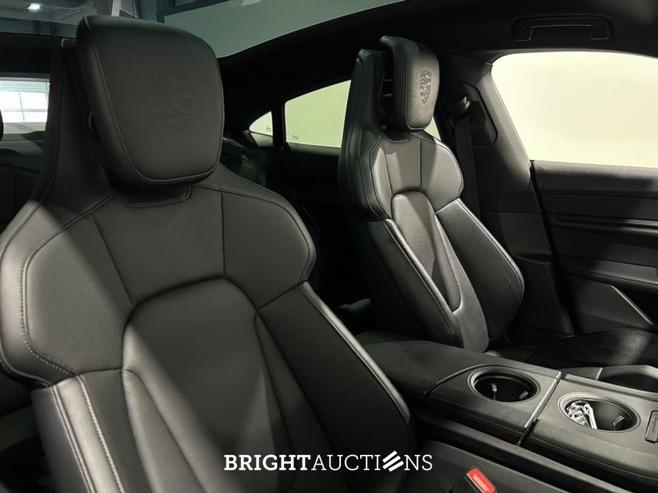 Porsche Taycan Performance Plus 93 kWh 381pk 2023, S-120-GD