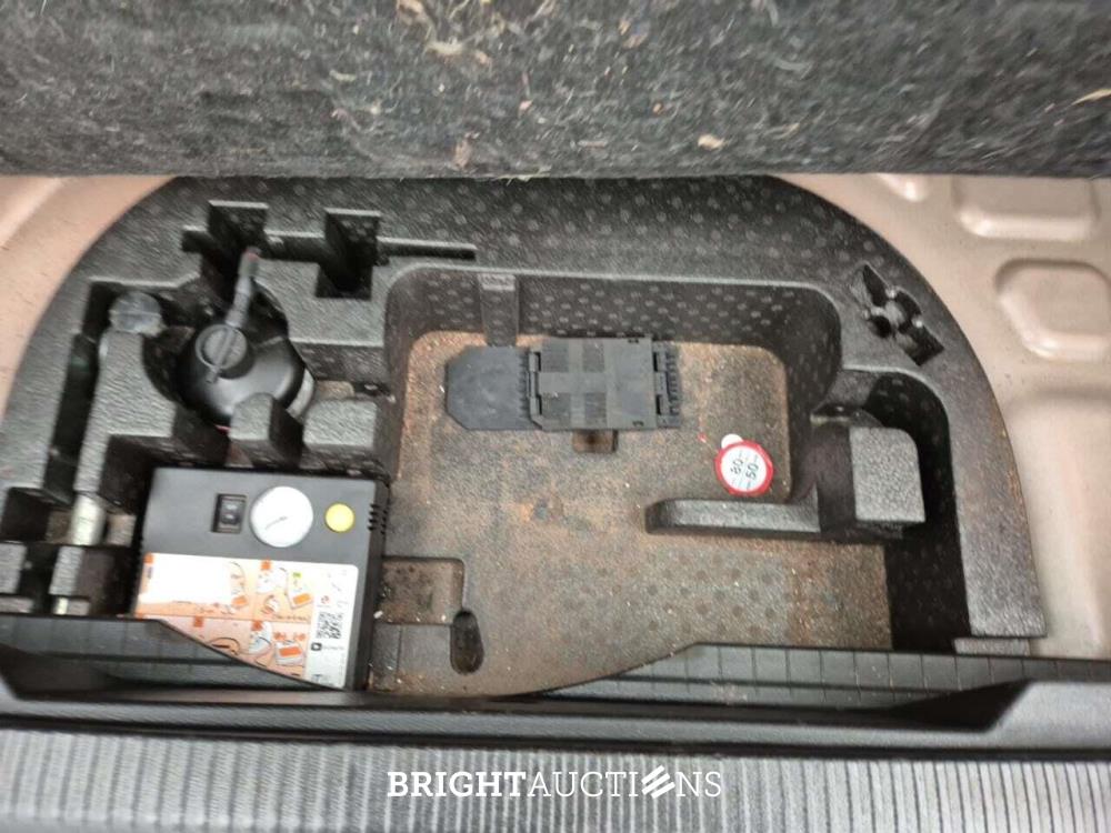 Peugeot 2008 EV Active 50 kWh 136pk 2022 (Origineel-NL), P-468-GL