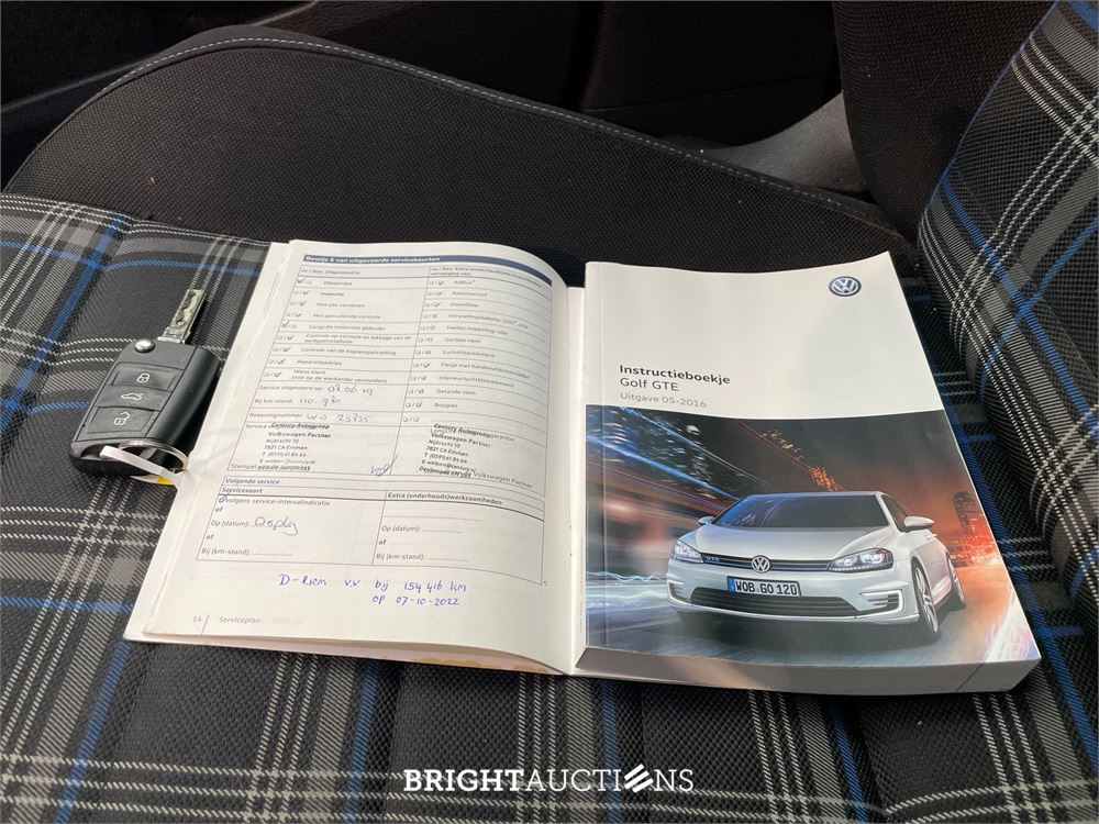 Volkswagen Golf GTE Connected Series 1.4 TSI 150pk 2016 (Origineel-NL), ND-080-S