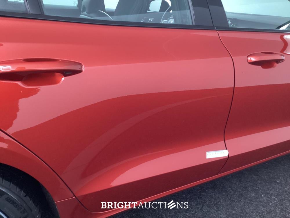 Volvo V60 B3 R-Design 2.0 163pk 2021 (Origineel-NL), L-711-FN