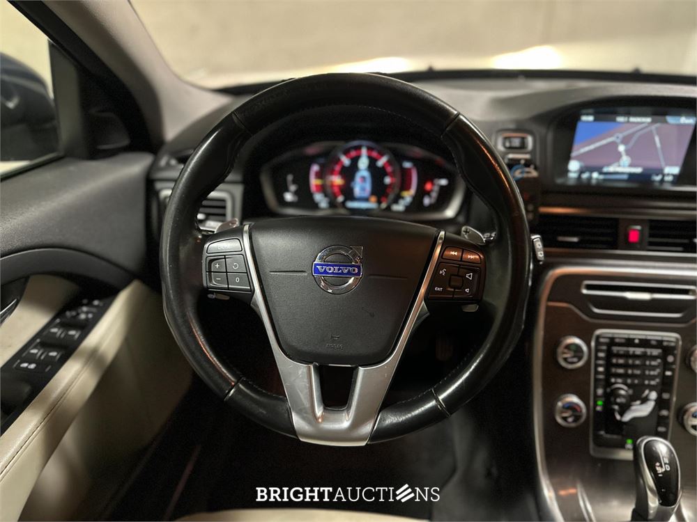 Volvo XC70 2.0 D4 FWD Momentum 181pk 2014 (Origineel-NL) Automaat, 2-XLB-00