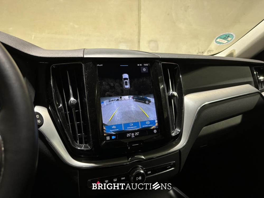 Volvo XC60 2.0 T6 Plug-in hybrid AWD Core Bright 253pk 2027 (Origineel-NL+1e eigenaar), S-190-RP