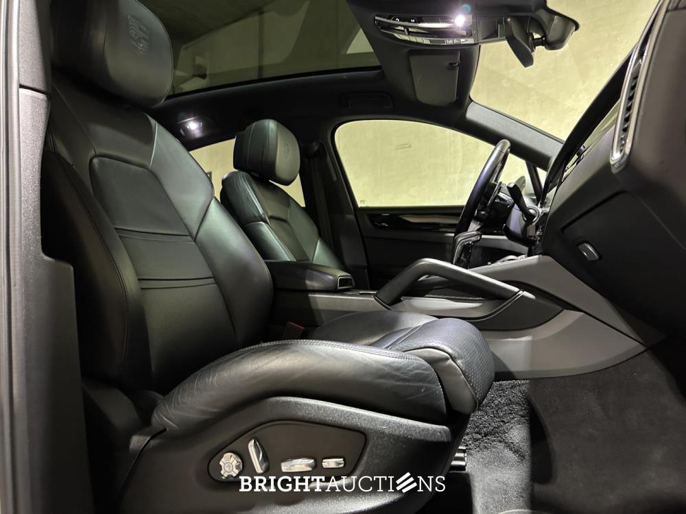 Porsche Cayenne Coupé 3.0 V6 E-Hybrid 462pk 2019 (Origineel-NL), G-145-HL