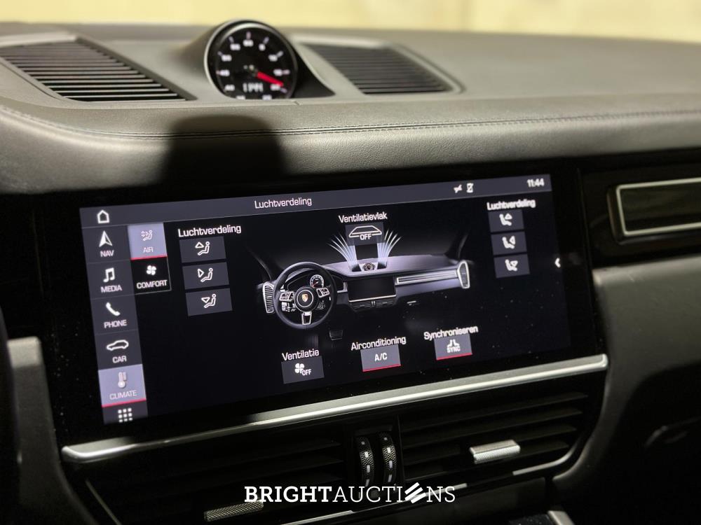 Porsche Cayenne Coupe Turbo 4.0 V8 549pk 2019, J-757-HF