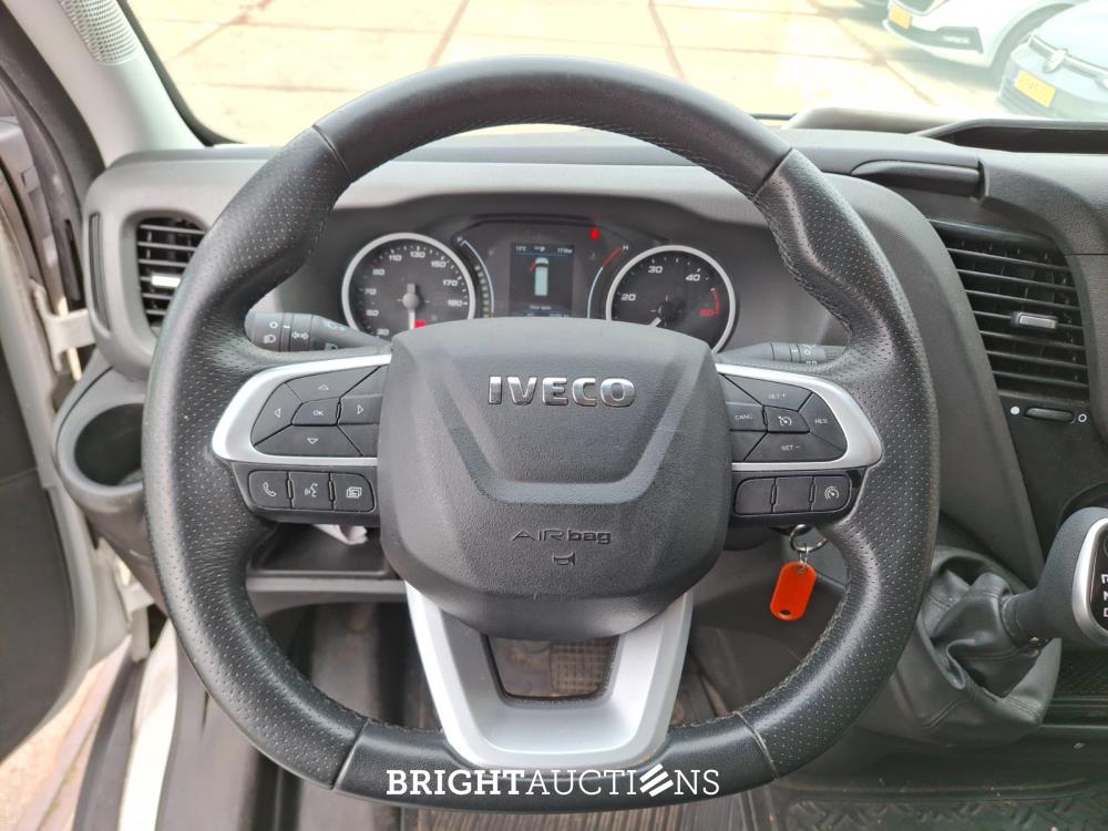 Iveco Daily 35S14V 2.3 352L H3 137 pk 2022, VNX-84-K