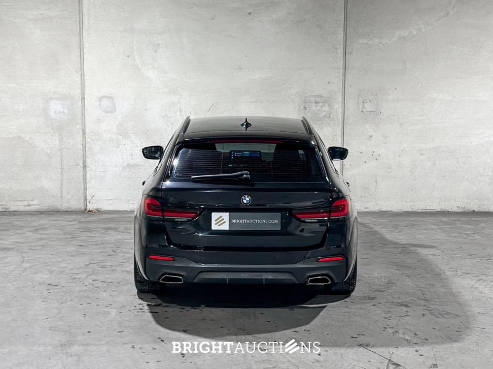 BMW 520i Touring High Executive Edition M-Sport 184pk 2021 (Origineel-NL) 5-Serie G31, L-194-JX