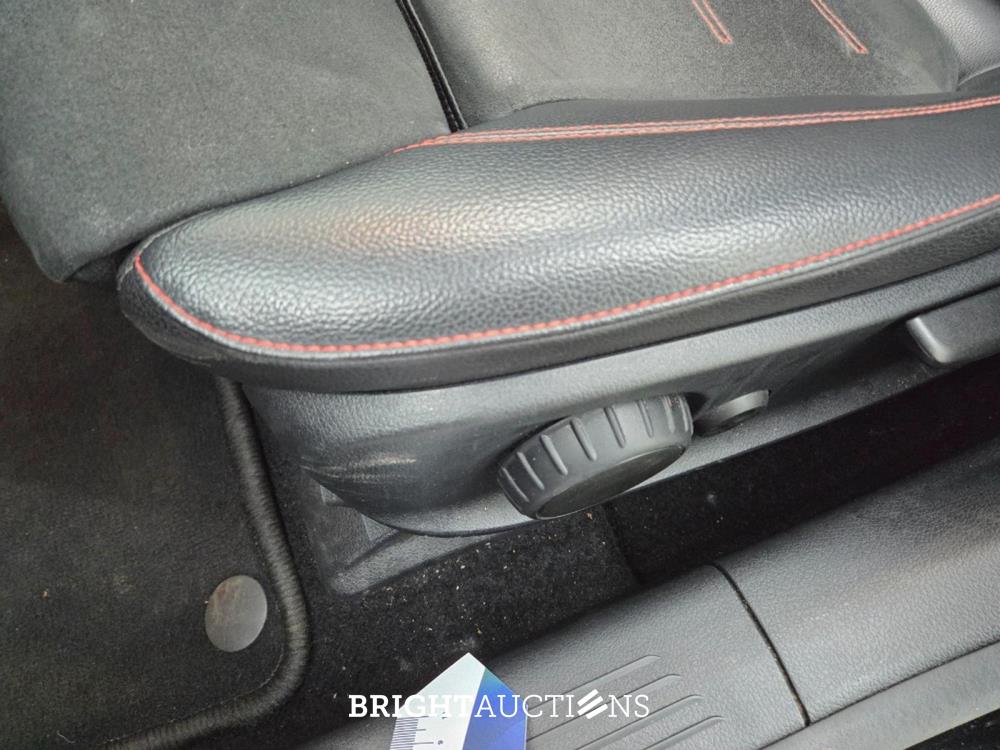 Mercedes-Benz A 220 Premium Plus 190pk 2019 A-klasse, T-192-LD