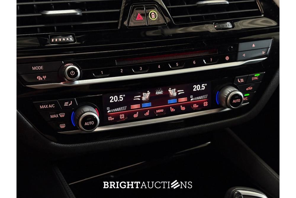 BMW M550d xDrive 5 Serie High Executive 399pk 2019 5-Serie, R-967-HZ