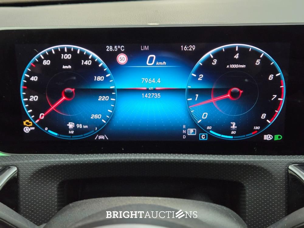 Mercedes-Benz A220 Premium Plus 190pk 2019 A-klasse, T-732-JB