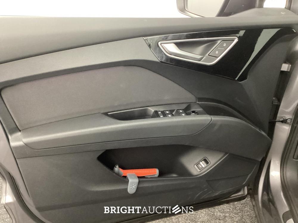 Audi Q4 e-tron 35 Advanced edition 55 kWh 170pk 2023 (Origineel-NL), S-708-PT