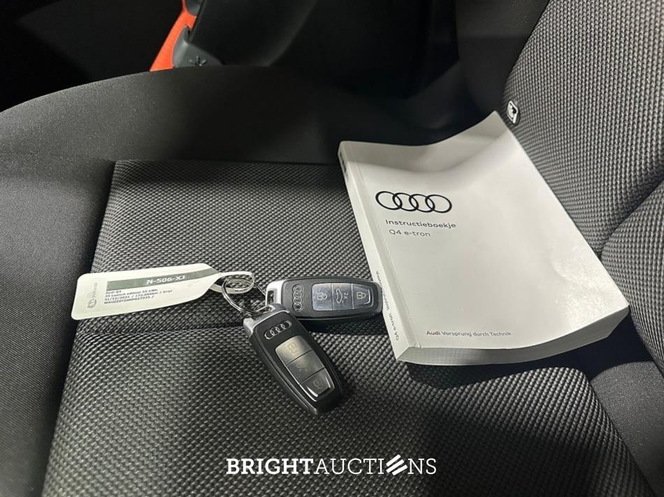 Audi Q4 35 Launch Edition 55 kWh 170pk 2021 (Origineel-NL), N-506-XJ