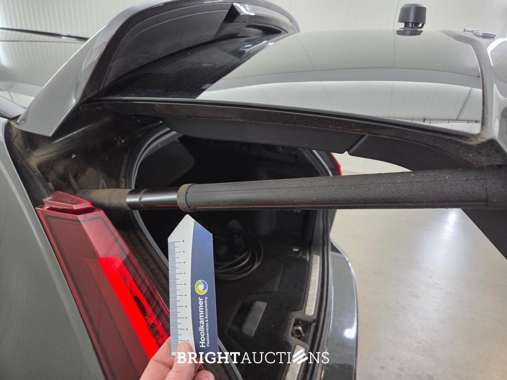 Volvo V60 T6 Recharge R-Design 2.0 AWD 398pk 2022 (Origineel-NL), P-467-DX