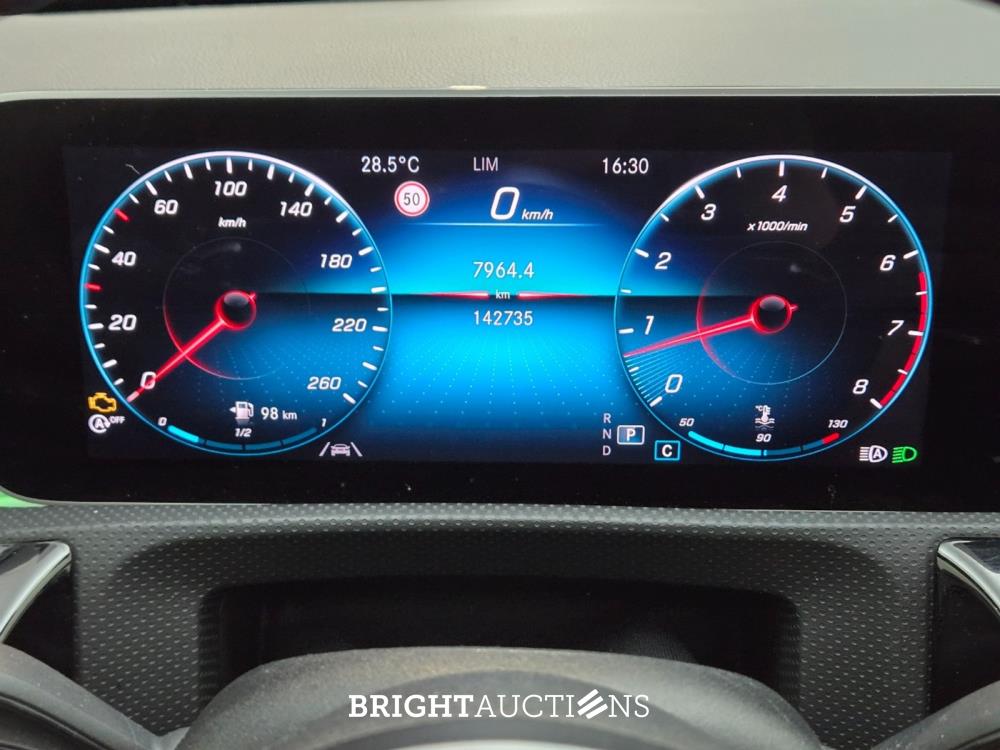 Mercedes-Benz A220 Premium Plus 190pk 2019 A-klasse, T-732-JB
