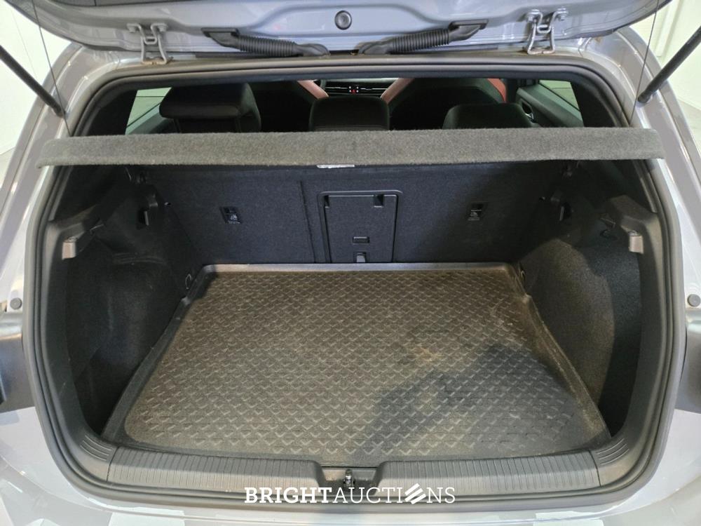 Volkswagen Golf GTI 45 Jahre Edition 2.0 TSI 301pk 2022, T-520-ZK