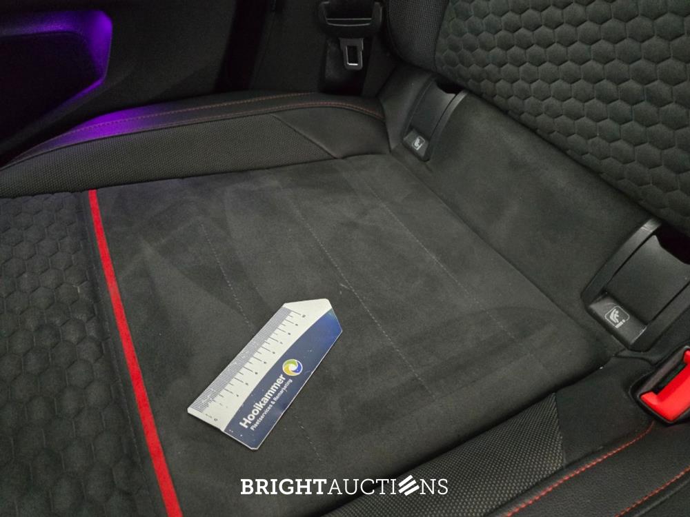 Volkswagen Golf GTI 45 Jahre Edition 2.0 TSI 301pk 2022, T-520-ZK