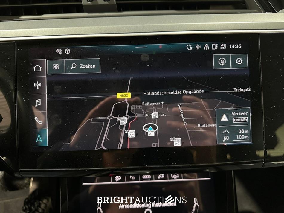 Audi Q8 e-tron 50 quattro Advanced Edition 95 kWh 340pk 2023 (Origineel-NL), T-629-HS