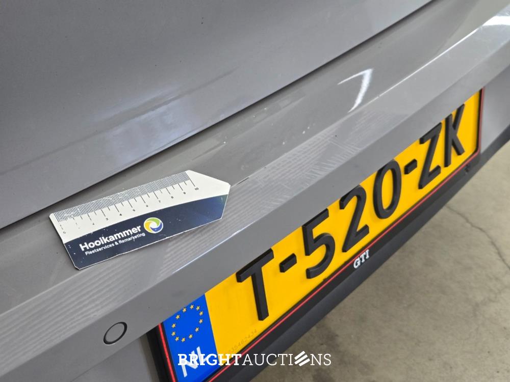 Volkswagen Golf GTI 45 Jahre Edition 2.0 TSI 301pk 2022, T-520-ZK