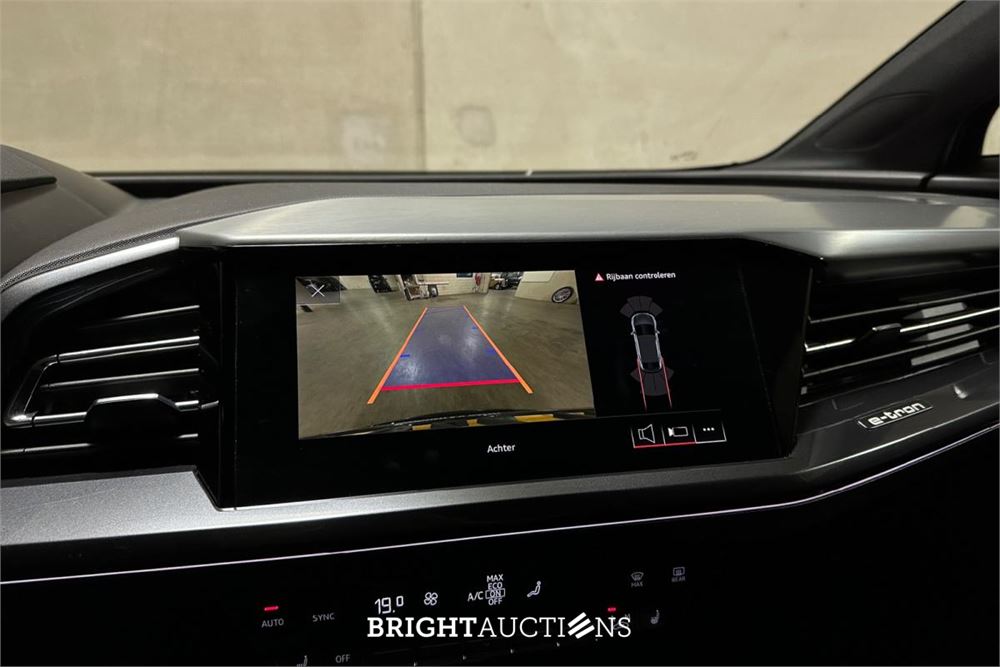 Audi Q4 Sportback e-tron 40 Launch edition S Competition 77 kWh 204pk 2021 (Origineel-NL), N-622-TH