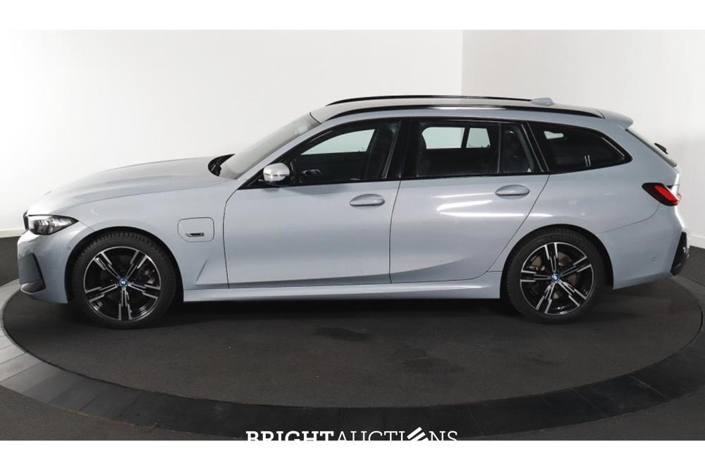 BMW 320e Touring M-Sport 272pk 2023 (Origineel-NL) 3-Serie, S-176-KP