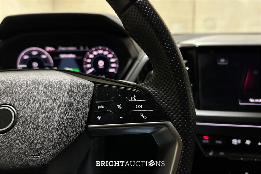 Audi Q4 Sportback e-tron 40 Launch edition S Competition 77 kWh 204pk 2021 (Origineel-NL), N-622-TH