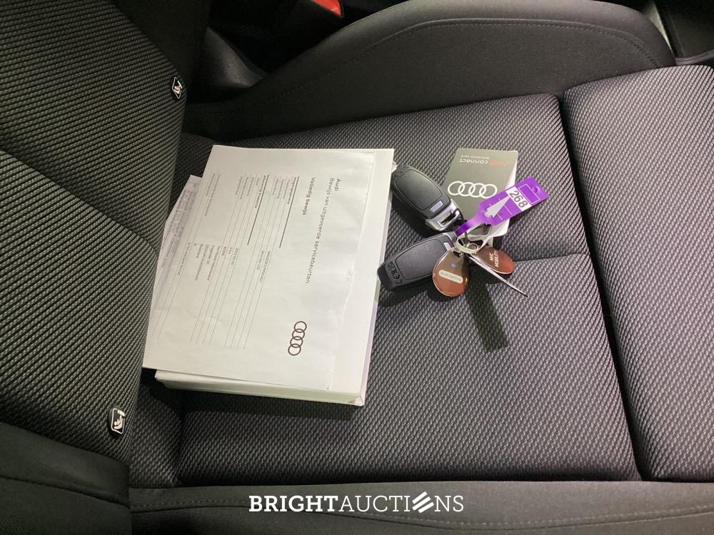 Audi Q4 e-tron 35 Advanced edition 55 kWh 170pk 2023 (Origineel-NL), S-708-PT