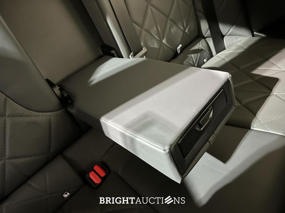 BMW iX xDrive40 Executive 77 kWh 326pk 2023 (Origineel-NL), T-756-HD