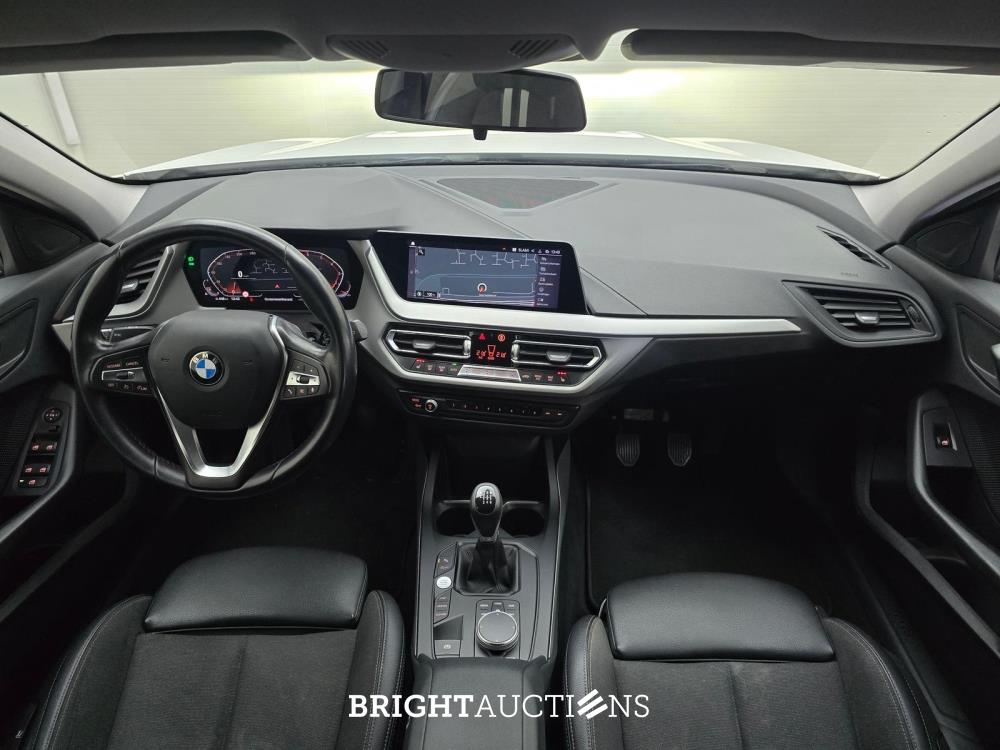 BMWBusiness 116i Business Edition 109pk 2022 (Origineel-NL) 1-serie, R-466-JR