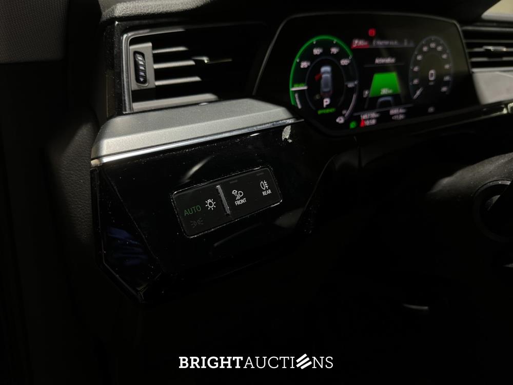 Audi e-tron Sportback 55 Quattro Business Edition 95 kWh 408pk 2020 (Origineel-NL + 1e Eigenaar), K-592-GL