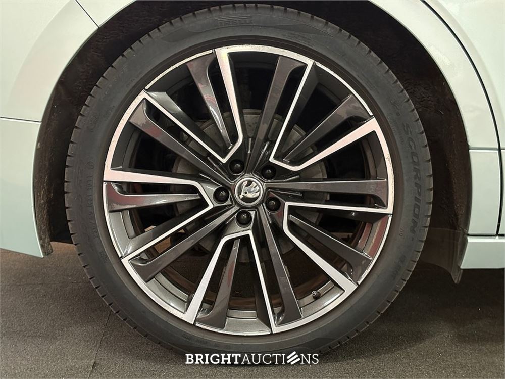 Škoda Enyaq 60 Founders Edition Silver 2021 (Origineel-NL), N-951-LB