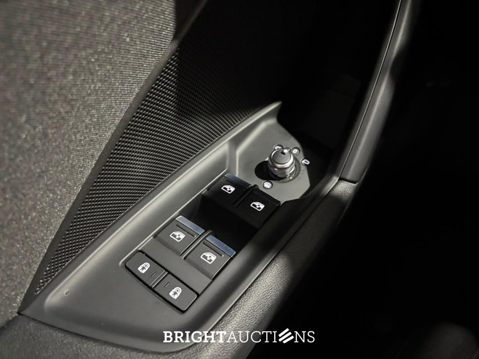 Audi A3 Limousine 30 Business edition TFSI 110pk 2021 (Origineel-NL), L-203-KD
