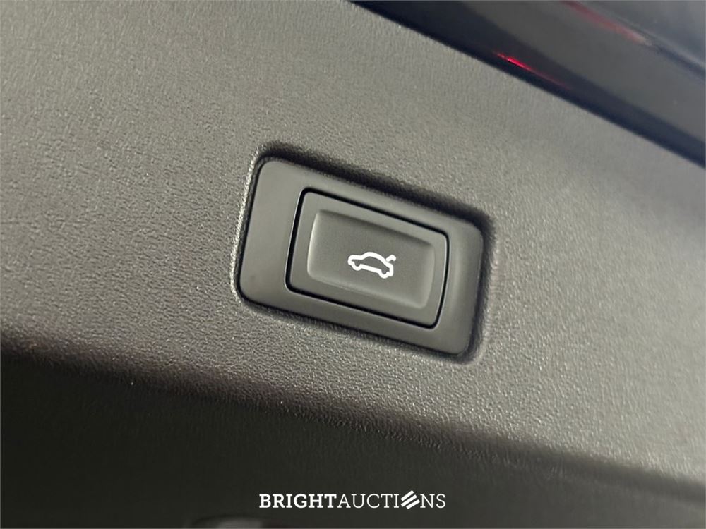 Audi Q4 50 Launch edition S Competition Quattro 77 kWh 2021 (Origineel-NL), N-031-PL