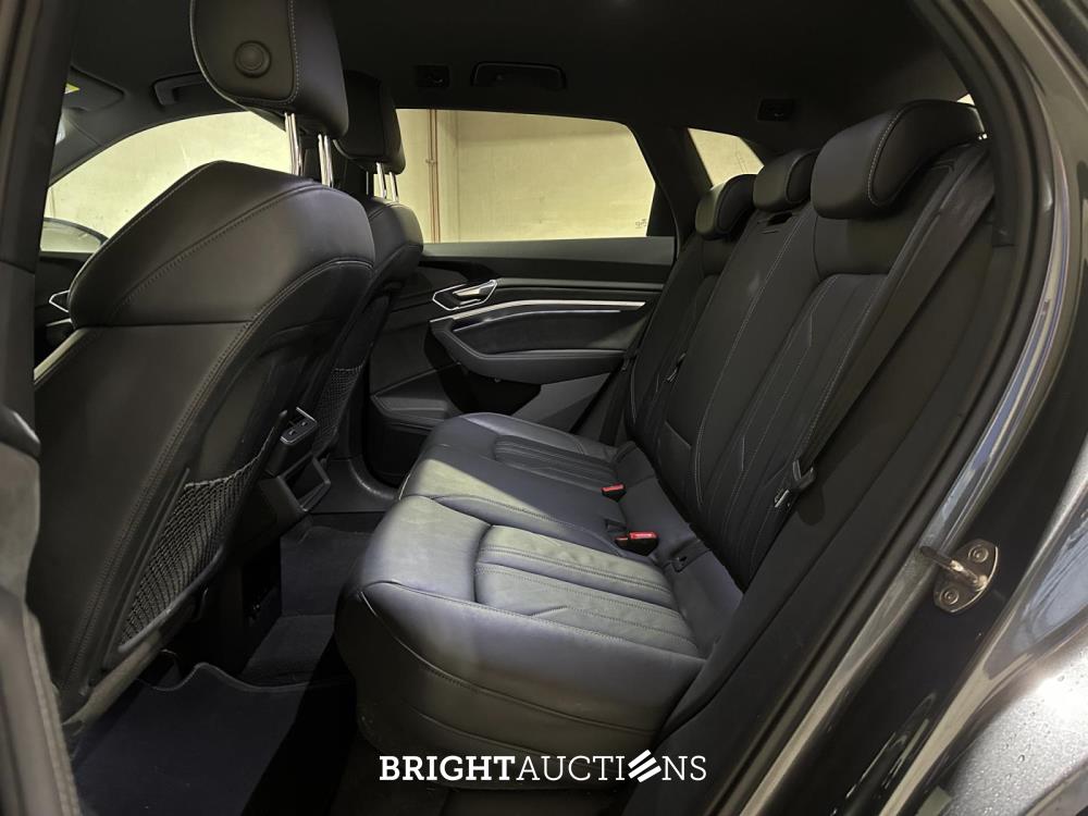 Audi e-tron 55 Quattro S Edition 95 kWh 408pk 2022 (Origineel-NL+1e eigenaar), R-708-BR