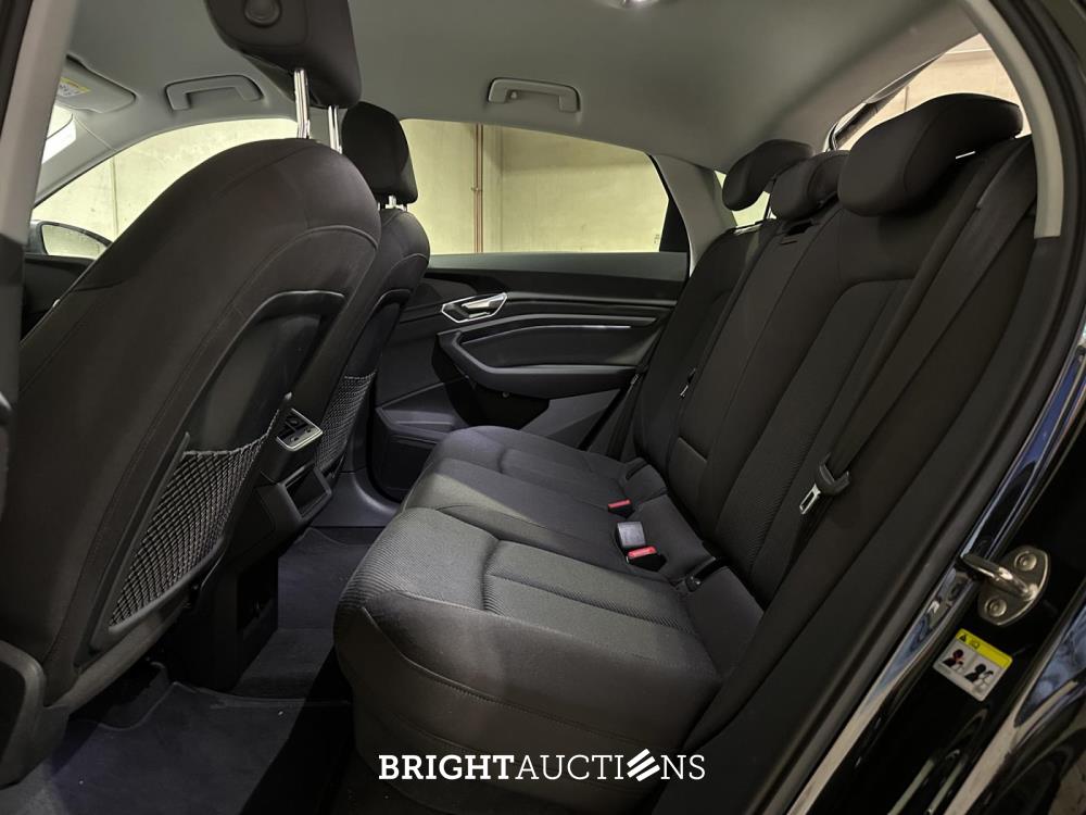 Audi e-tron Sportback 55 Quattro Business Edition 95 kWh 408pk 2020 (Origineel-NL + 1e Eigenaar), K-592-GL