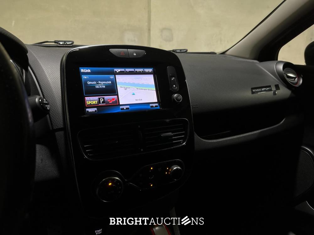 Renault Clio 1.6 R.S. Trophy 220pk 2015, K-787-PD