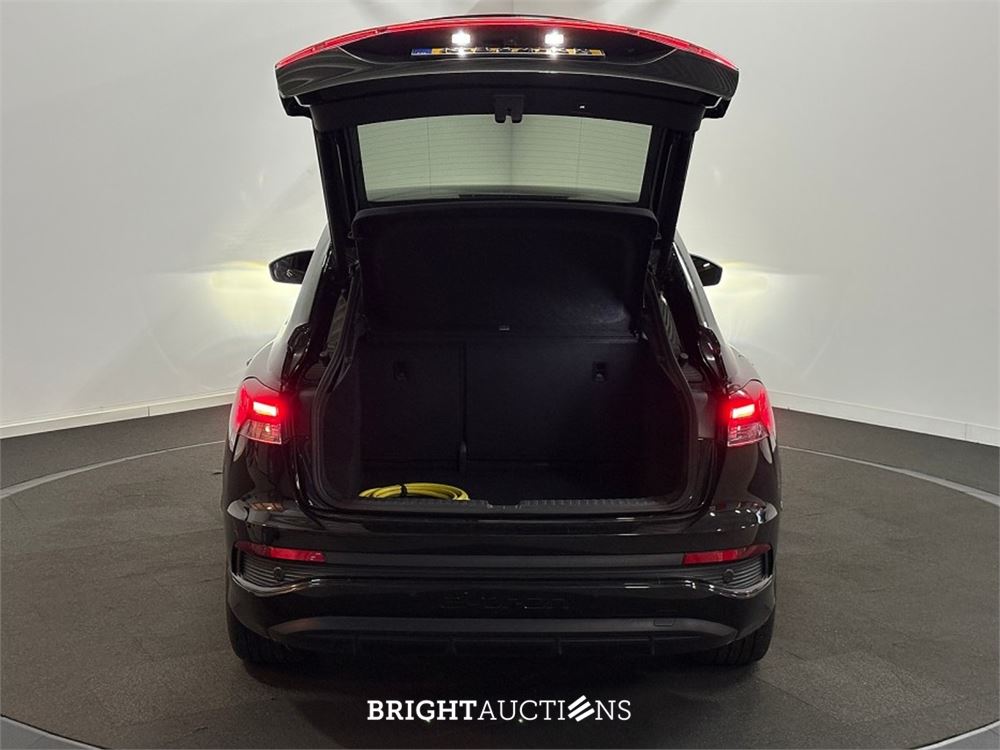 Audi Q4 40 S edition 77 kWh 2022 (Origineel-NL), R-864-KR