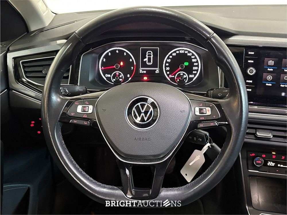 Volkswagen Polo Highline R Panodak 1.0 TSI 95pk 2021 (Origineel-NL), L-132-XK