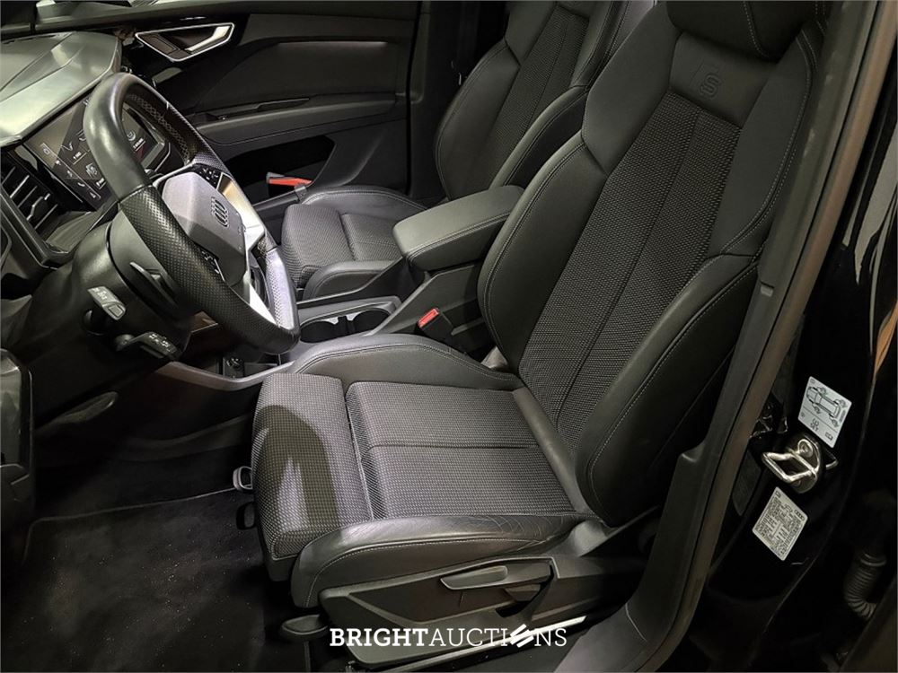 Audi Q4 40 S edition 77 kWh 2022 (Origineel-NL), R-864-KR